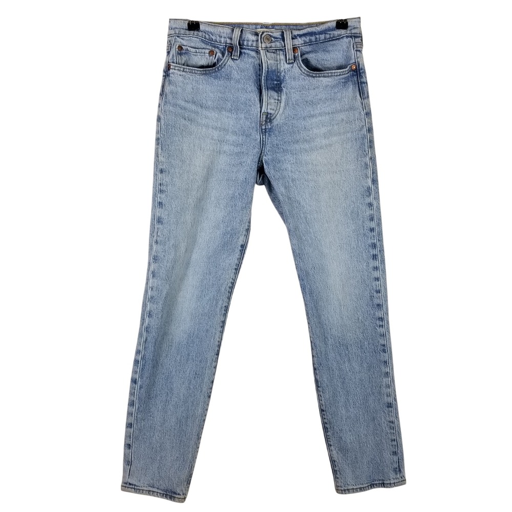 Levis Premium Wedgie Straight Jeans Light Wash Womens 28 High Rise Button Fly